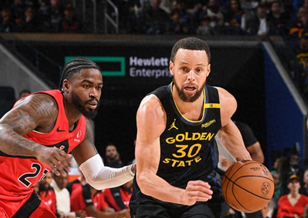 九游平台-关于库里在公牛比赛中重要助攻，重要助攻引发热议！观众掌声雷动的信息